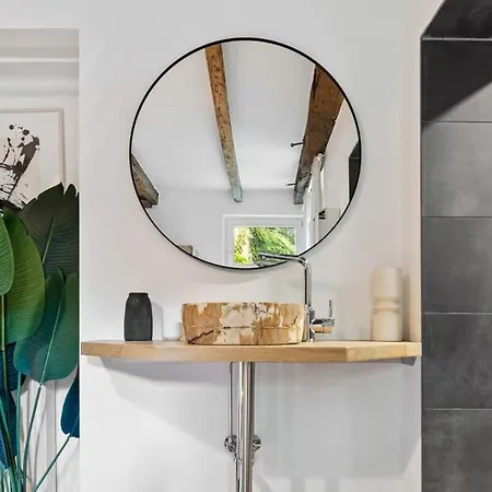 Elegant 1br Retreat In Peaceful Grund Appartement Luxemburg