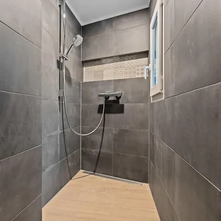 Elegant 1br Retreat In Peaceful Grund *