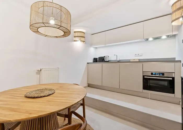 Elegant 1br Retreat In Peaceful Grund Appartement Luxembourg