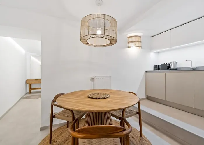 Elegant 1br Retreat In Peaceful Grund