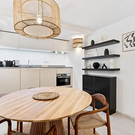 Apartament Elegant 1br Retreat In Peaceful Grund