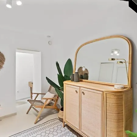 Apartament Elegant 1br Retreat In Peaceful Grund *