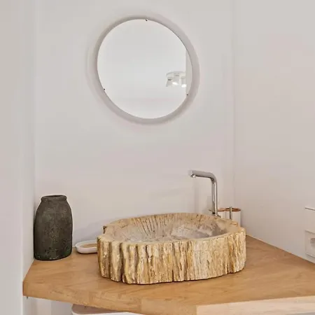 Elegant 1br Retreat In Peaceful Grund